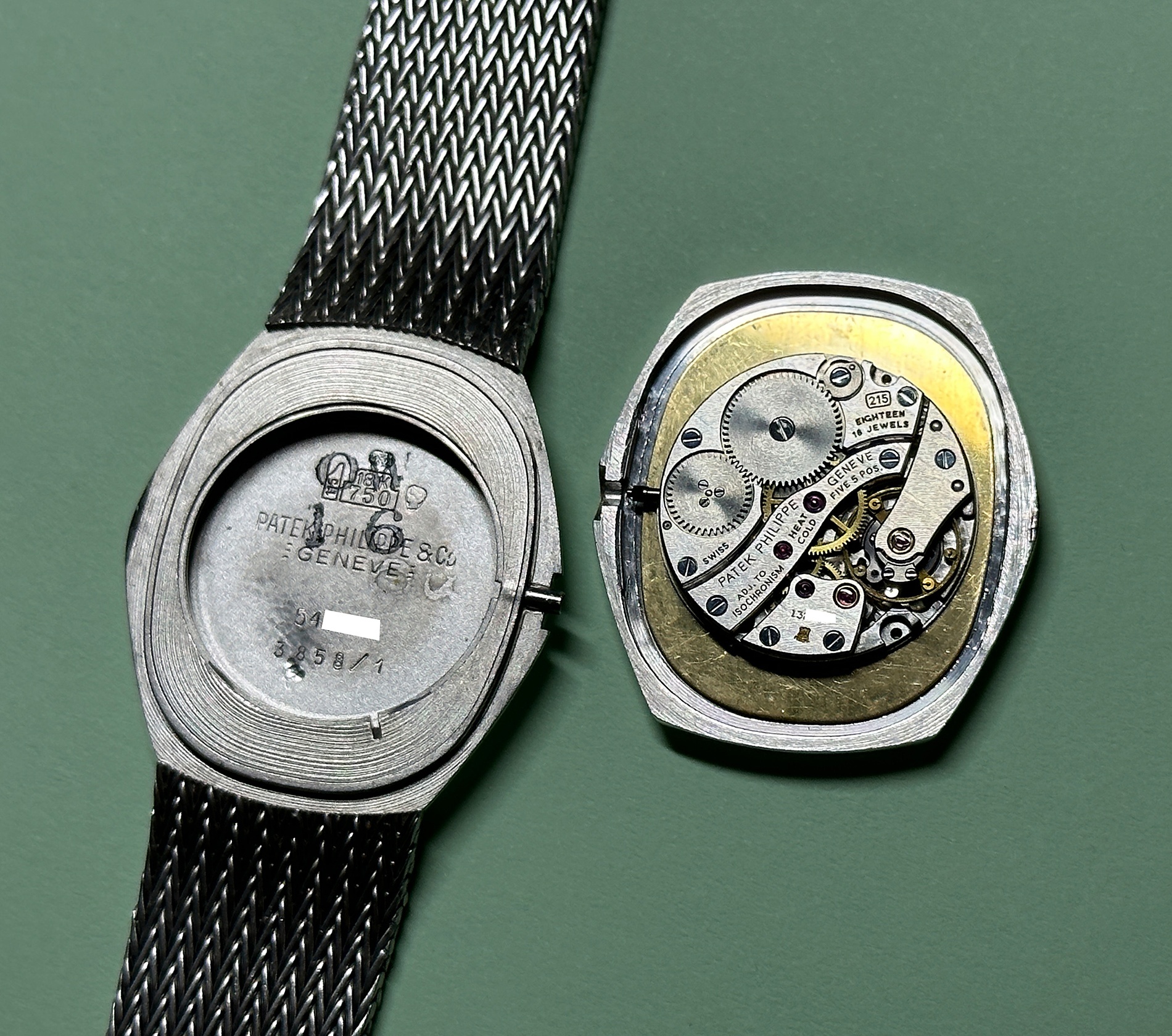 Watch by Patek Philippe, golden ellipse^^