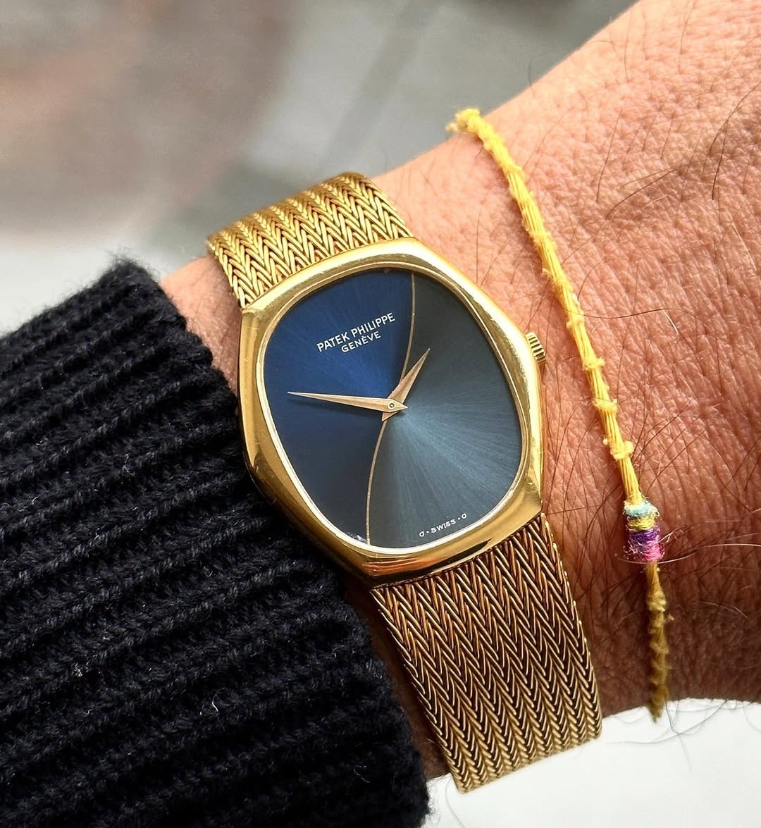 Watch by Patek Philippe, golden ellipse, 3858