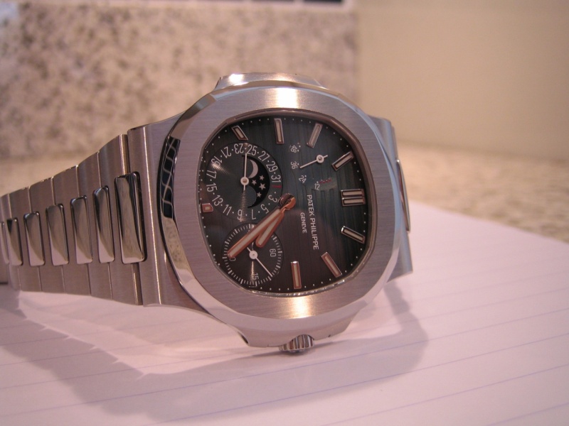 Patek Philippe - Nautilus 5712 Review
