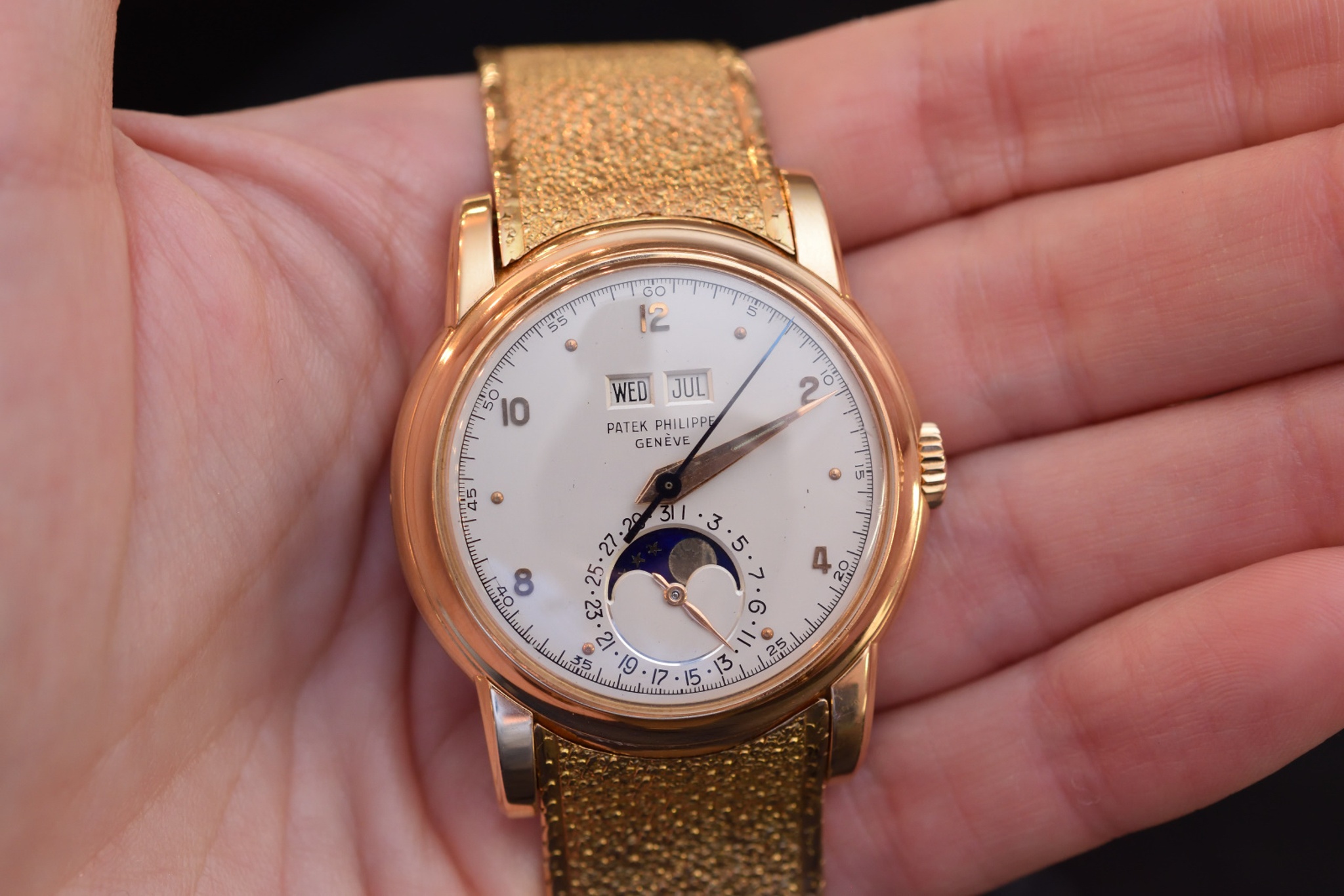 Watch by Patek Philippe, 2438