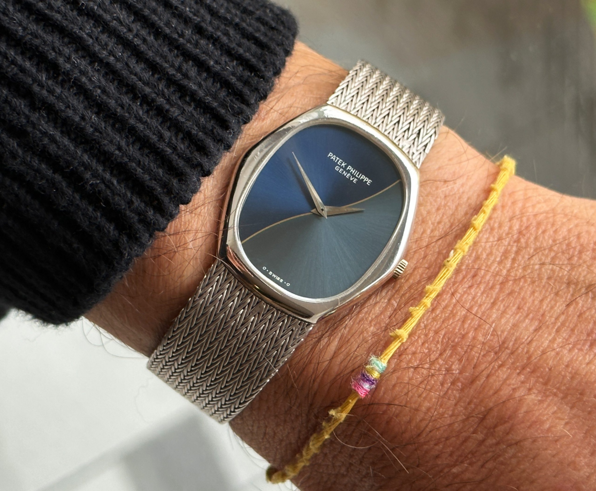 Watch by Patek Philippe, golden ellipse, 3858