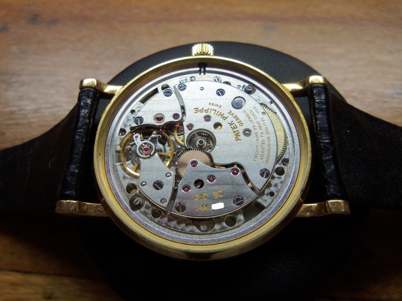 Removing Weight, so as not to scratch or damage while uncasing movement