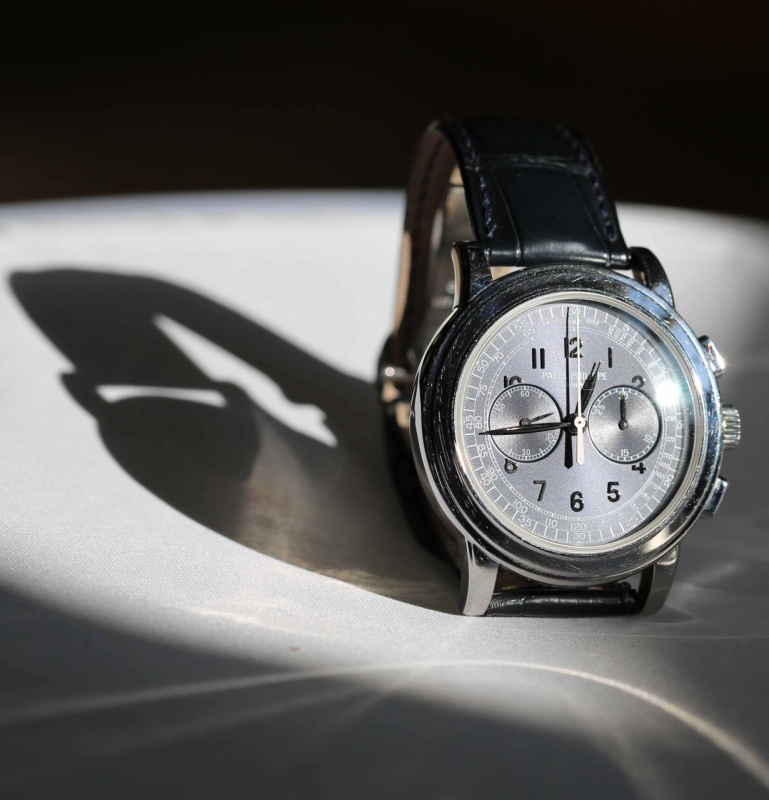 But catch that light to full-on and we get yet another variant of the dial...