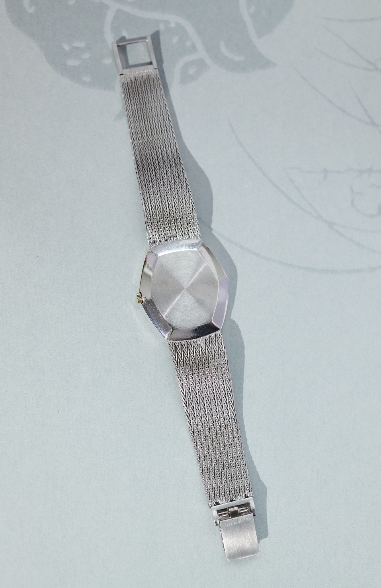 Watch by Patek Philippe, golden ellipse, 3858