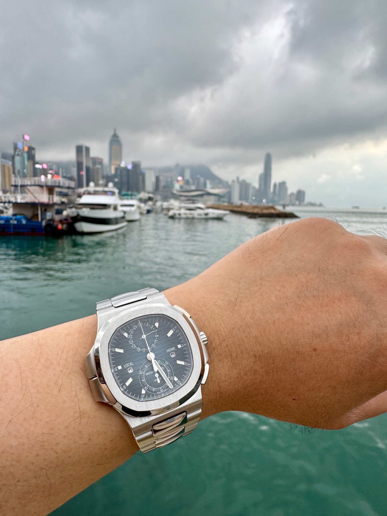 Watch by Patek Philippe, Nautilus Chronograph Dual Time, 5990/1A-001, Nautilus