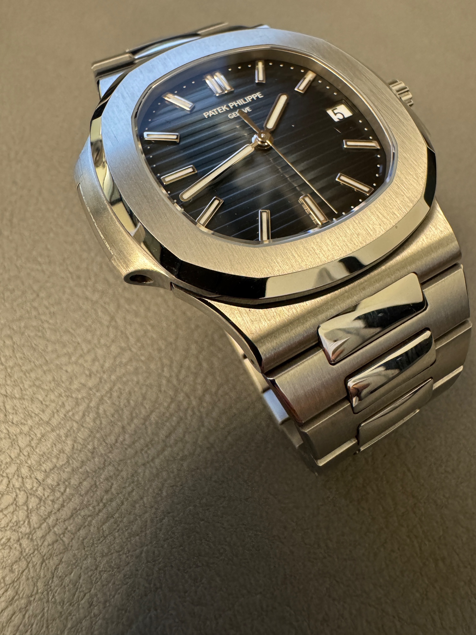 Watch by Patek Philippe, Nautilus, 5711, 5711-1A-001