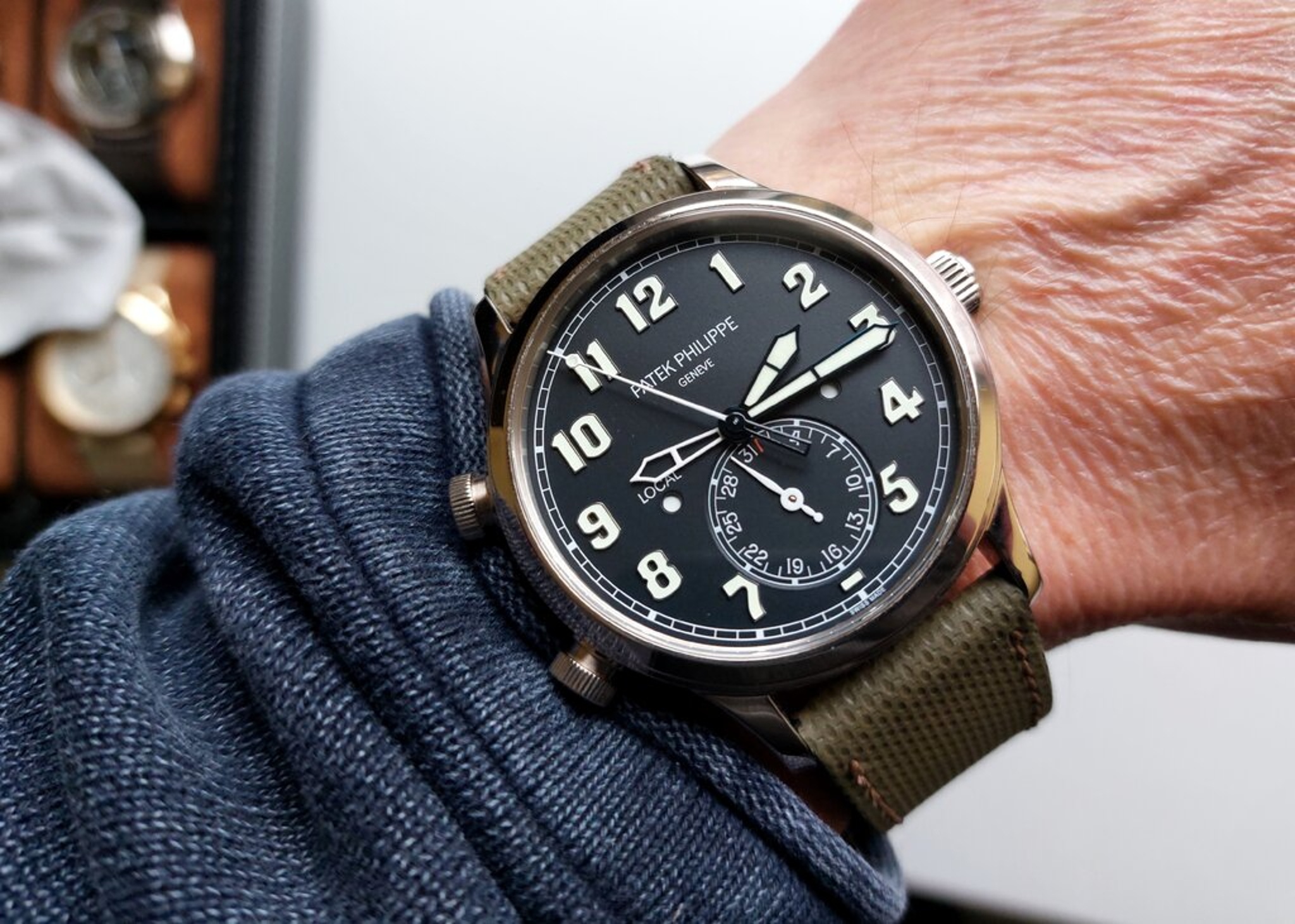 Watch by Patek Philippe, complications, 5524