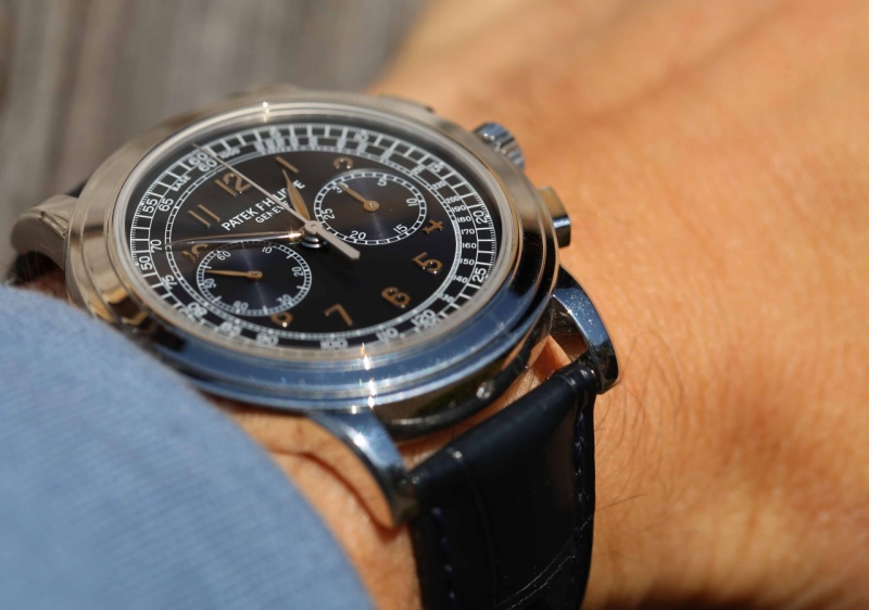 In sunlight again....harsh ...dark ....almost black again.... but sub-dials flashing with life