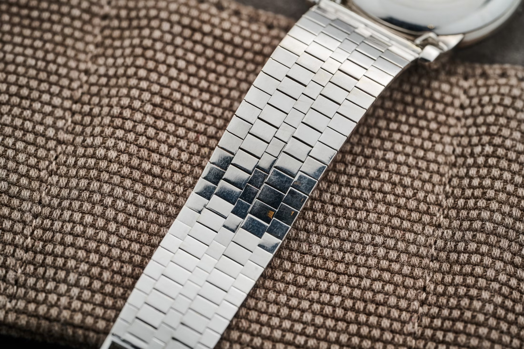 Watch by Patek Philippe, 2438