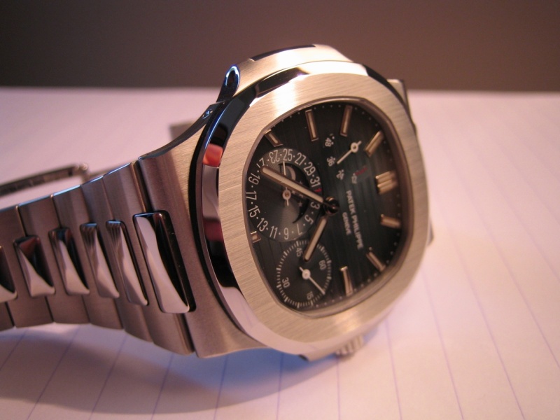 Patek Philippe - Nautilus 5712 Review