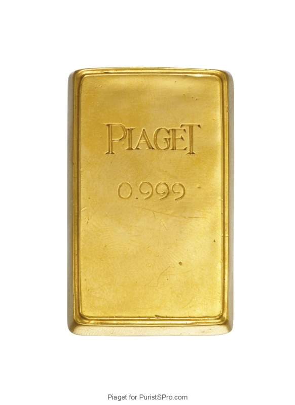 A super interesting 'Lingot watch' (looks like a gold ingot) powered by caliber 9P. Here the watch is in the closed position.