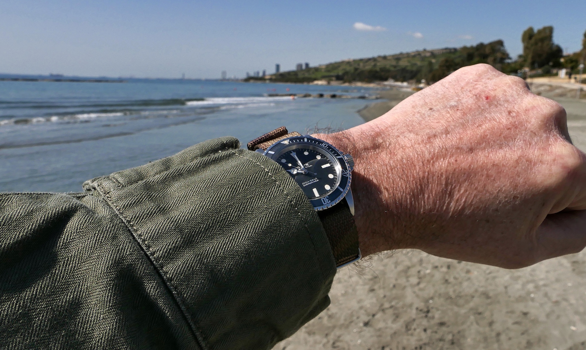 Watch by Rolex, 5513, Submariner