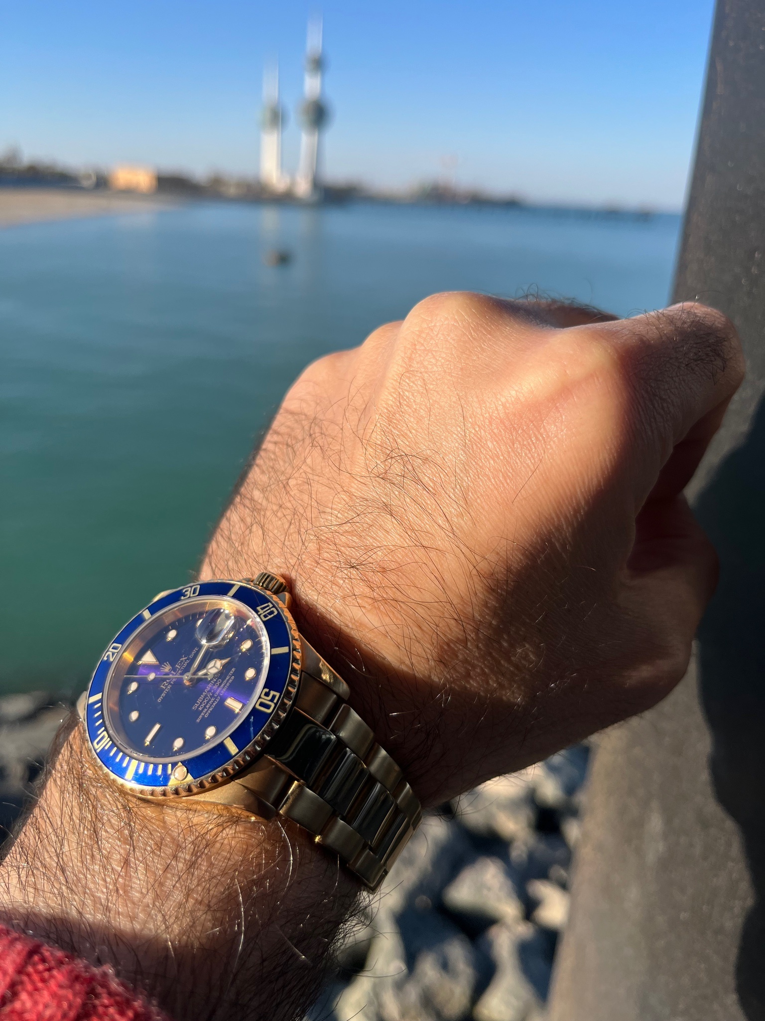 Watch by Rolex, Submariner Date, 16618