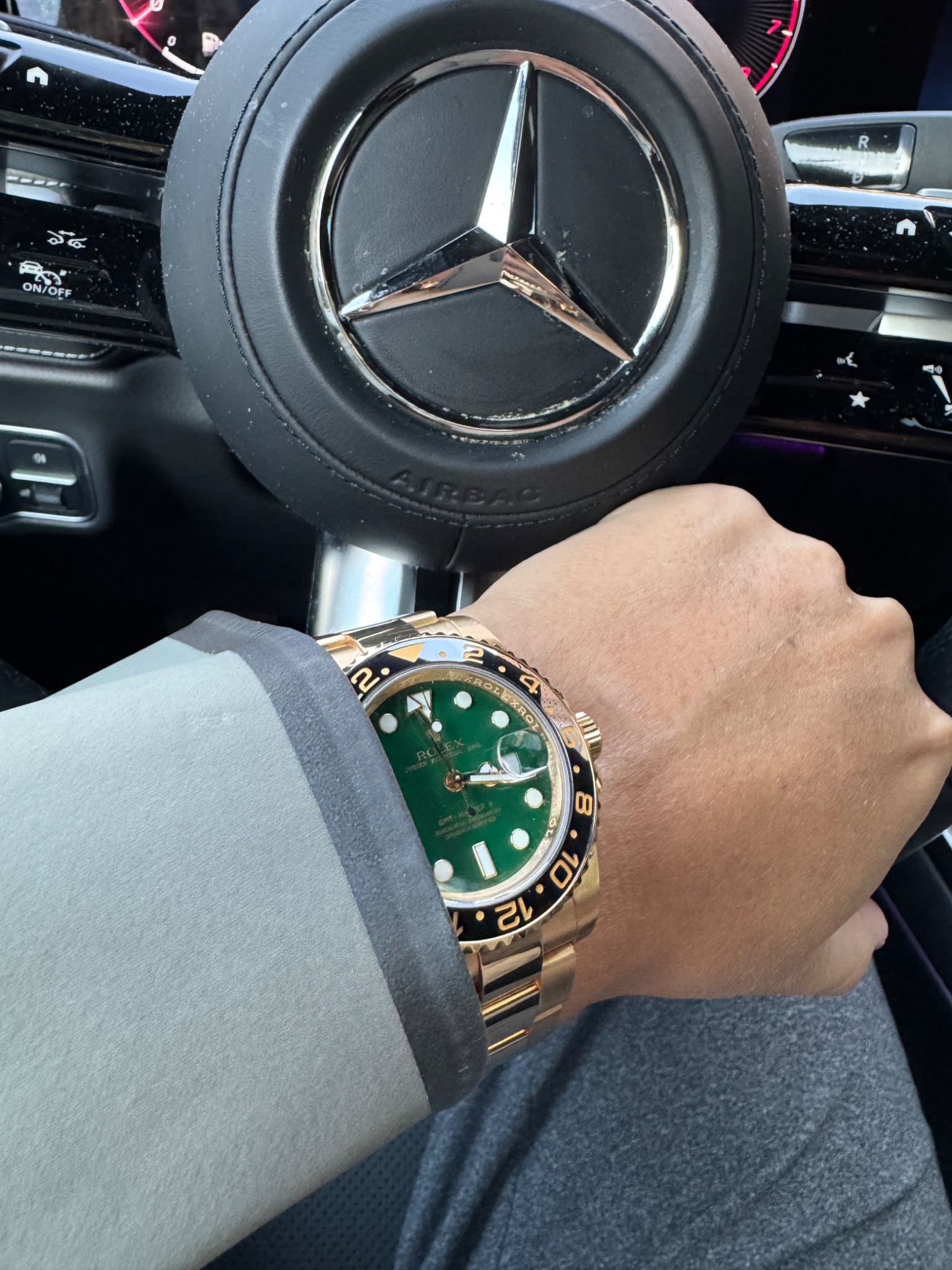 Watch by Rolex, GMT Master II, 116718