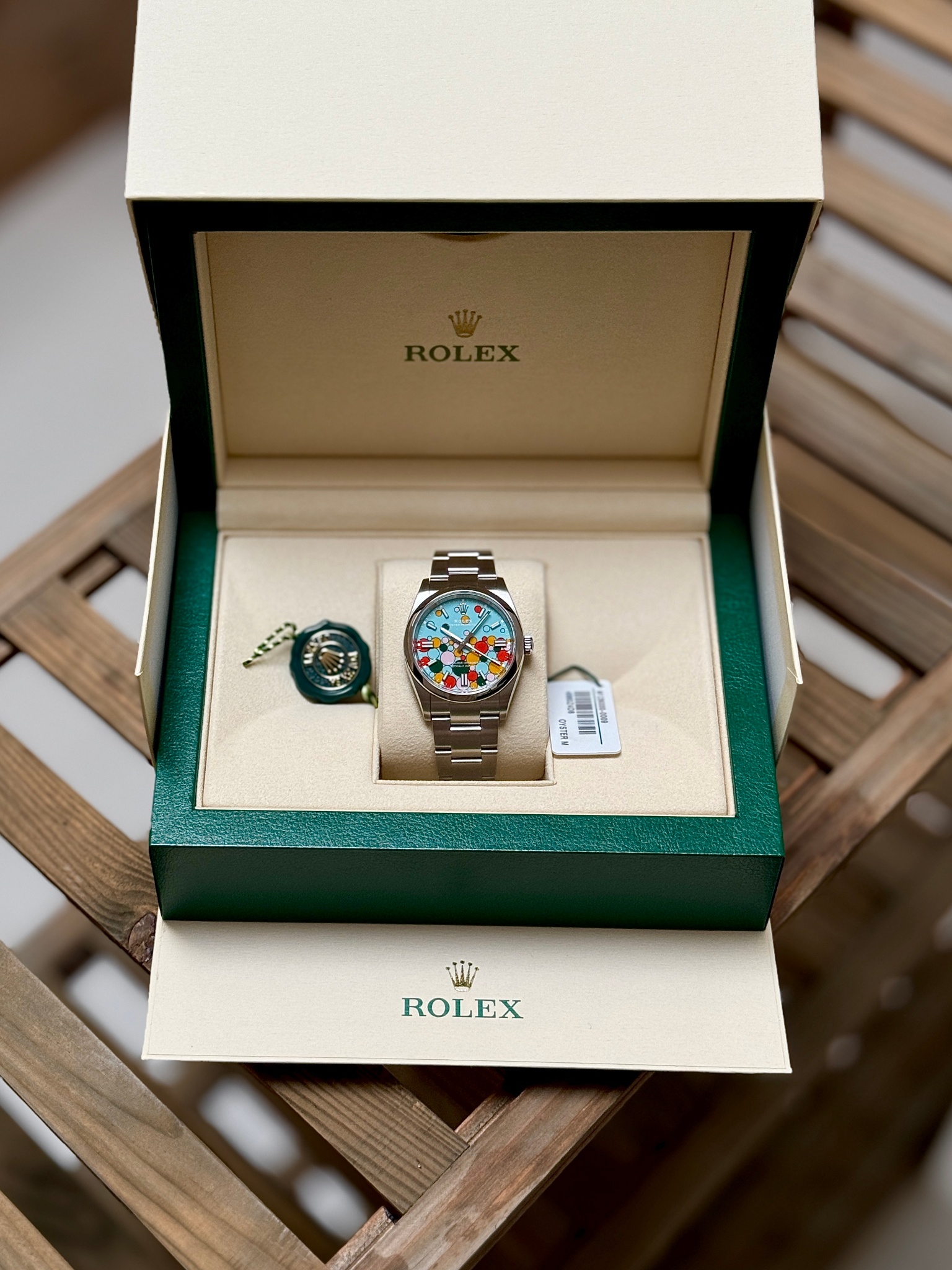 Watch by Rolex, Oyster Perpetual, 126000