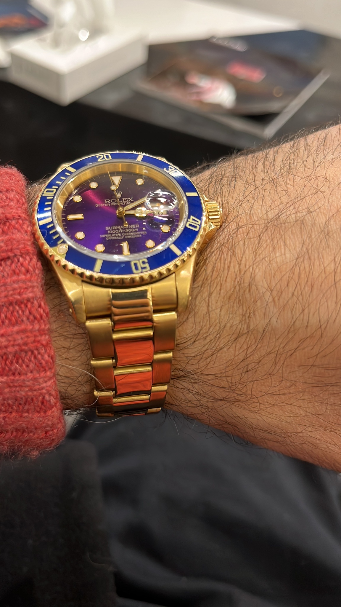 Watch by Rolex, Submariner Date, 16618