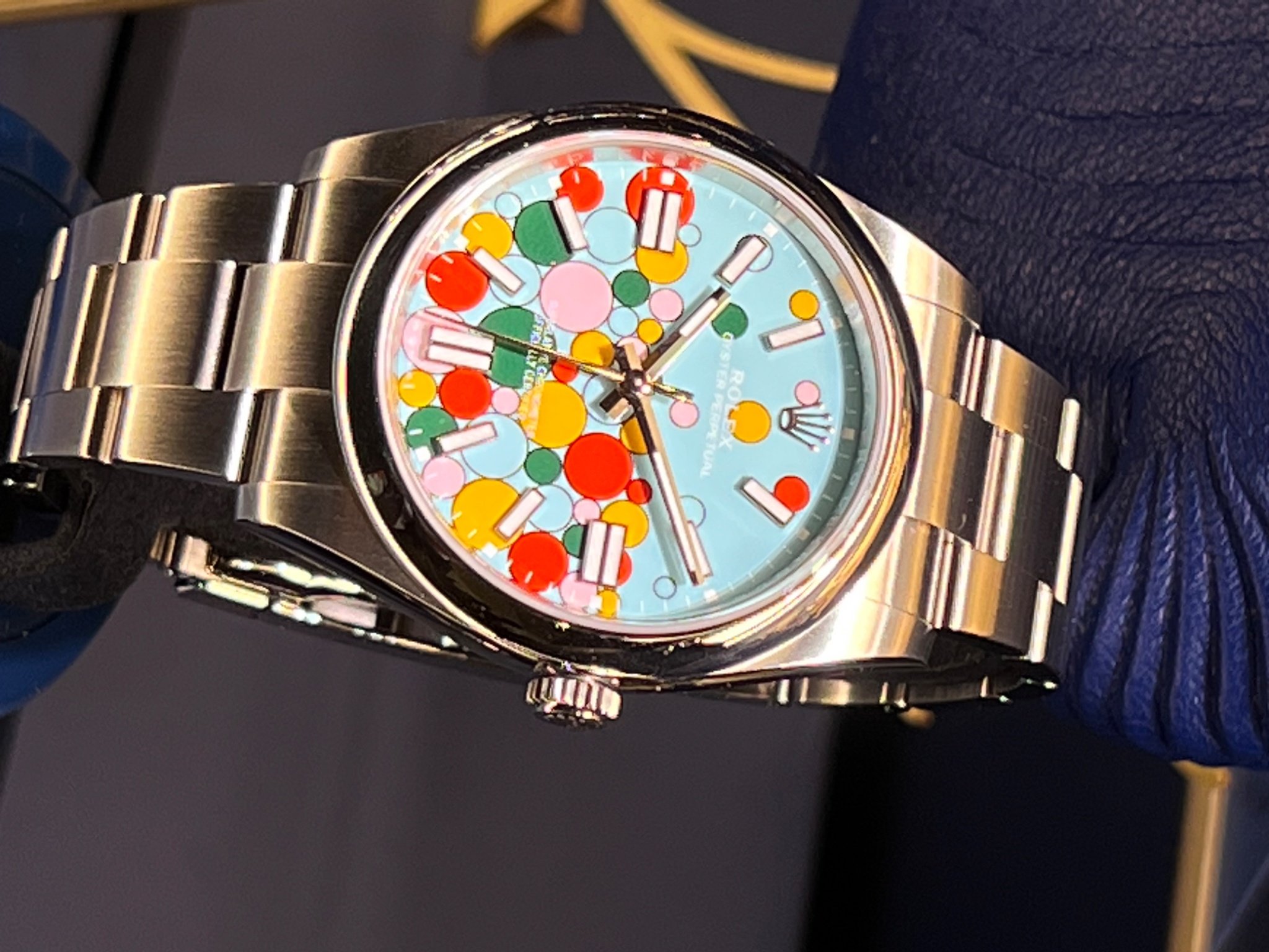 Watch by Rolex, Oyster Perpetual, 124300