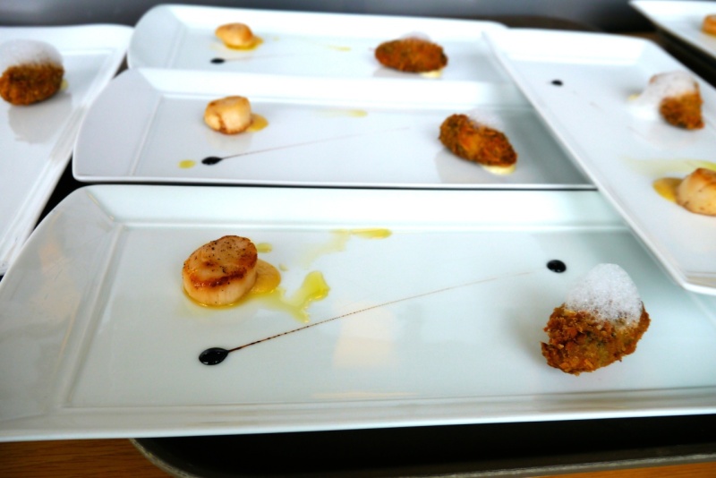 food pass through kitchen indow