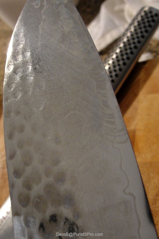 The hand-hammered 'tsuchime' finish.