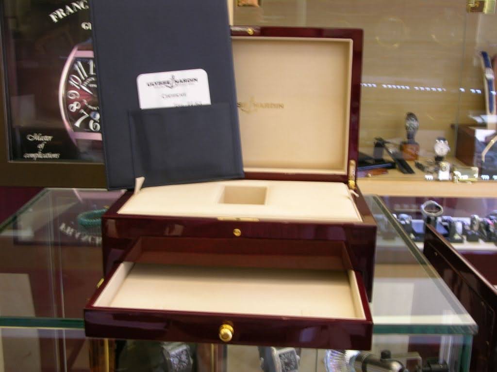 Watch by Ulysse Nardin, Hourstriker