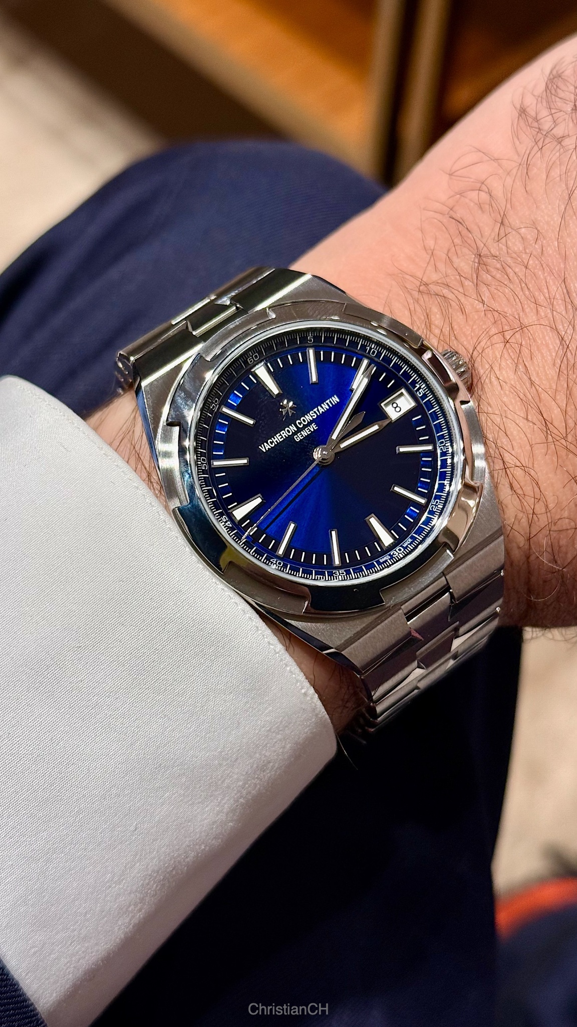 Watch by Vacheron Constantin, Overseas, 4500V, 4500V/110A-B128