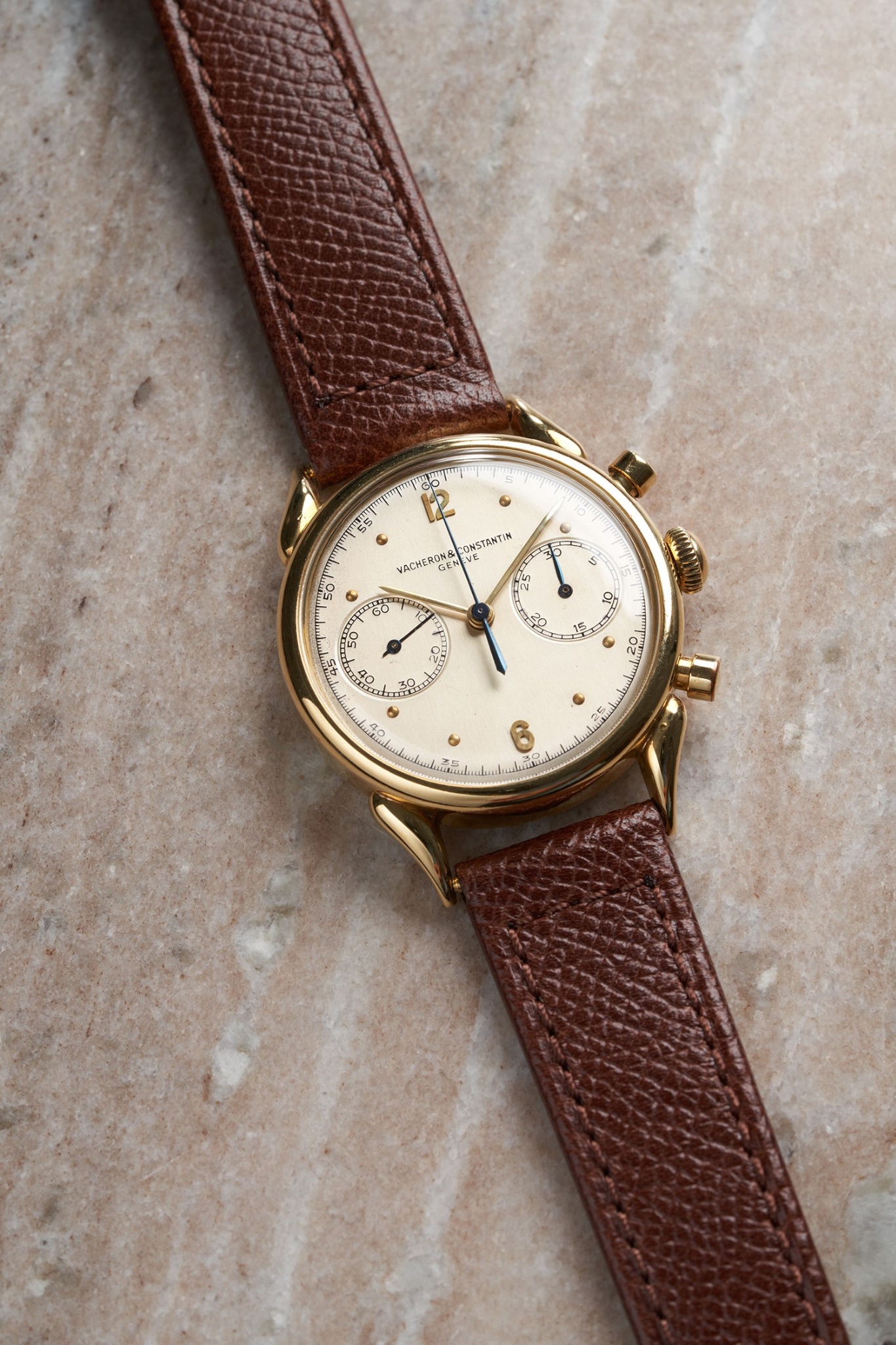 Watch by Vacheron Constantin, Historiques, Cornes de Vache 1955