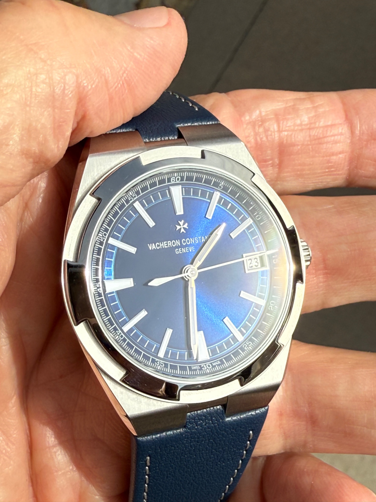 Watch by Vacheron Constantin, Overseas, 4500V