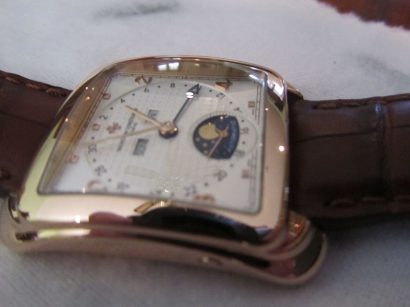 trying to show blue of moonphase on above 2 pics