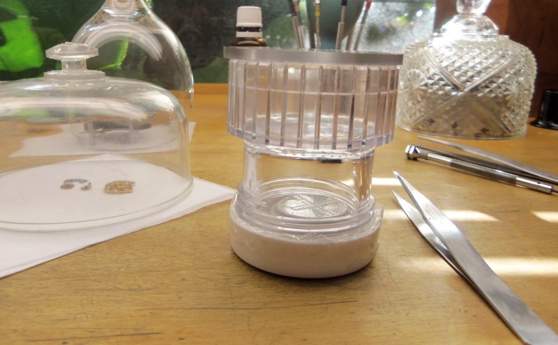The application of Epilame is an important part of Chronometer 