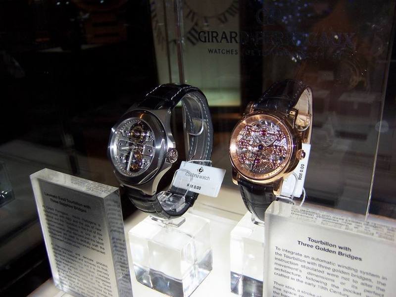 StarHill Gallery Watch Exhibition, many watches 