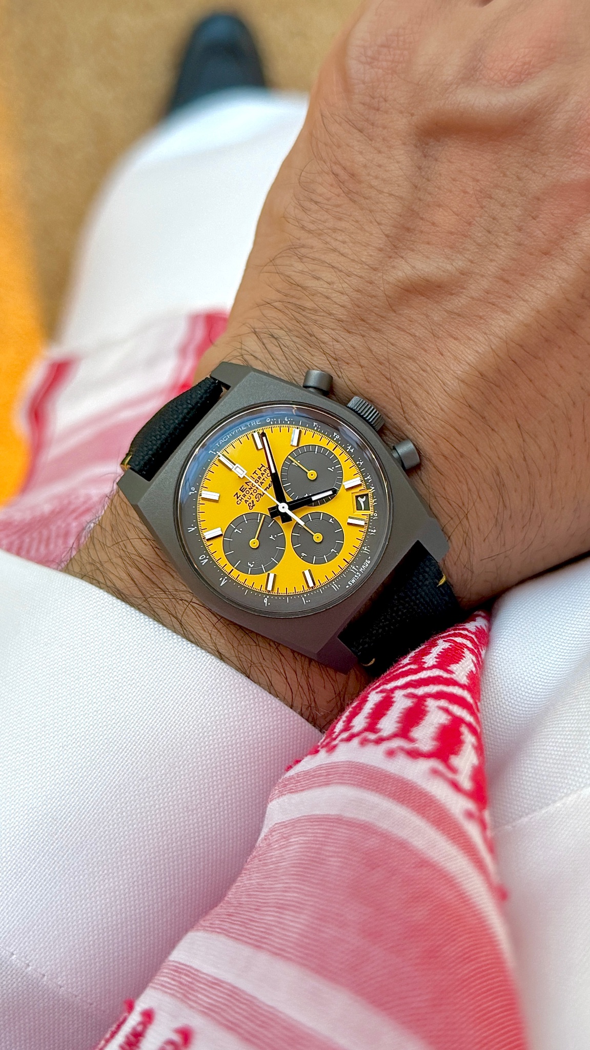 イエロージェイド Zenith Yellow Timepiece: Enthusiasts Forum Delight - Zenith